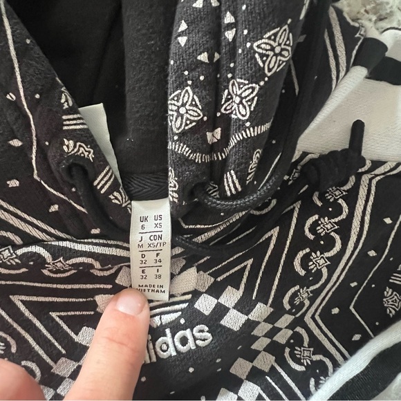 Adidas Originals Kaleidoscope Print Womens Cropped Hoodie Black/White DX1158 - Picture 4 of 5